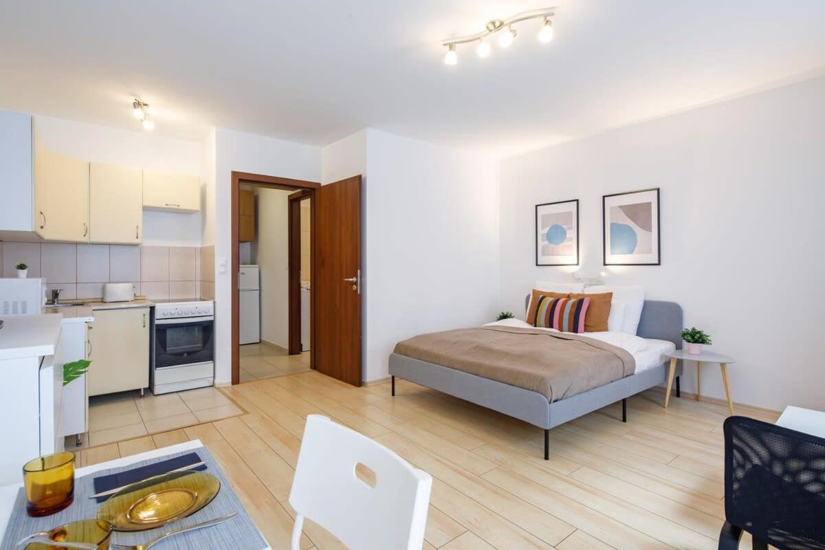 Central And Modern In Angels Street Apartment Budapest