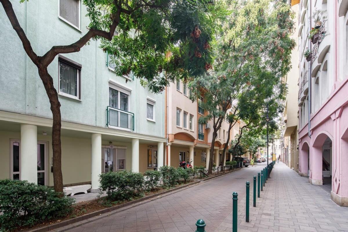 Central And Modern In Angels Street Apartment *